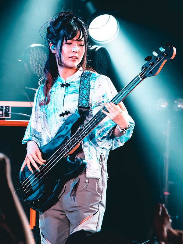 星野 李奈